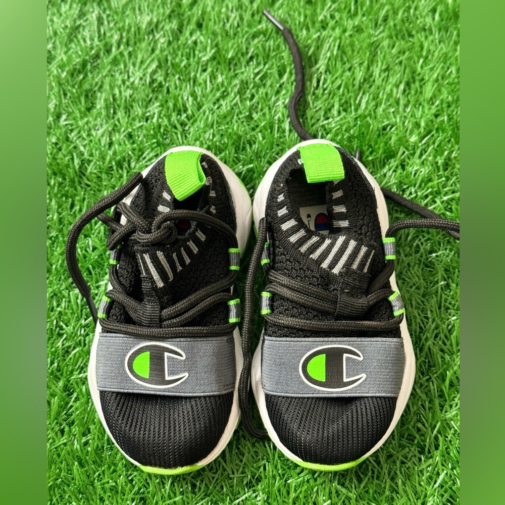 Champion Kids Shoes size 05